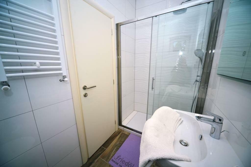 אופטיה Guest House Manuela מראה חיצוני תמונה